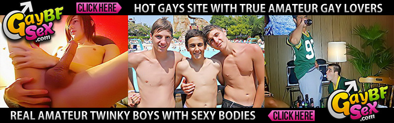 Video Twink plays with a couple